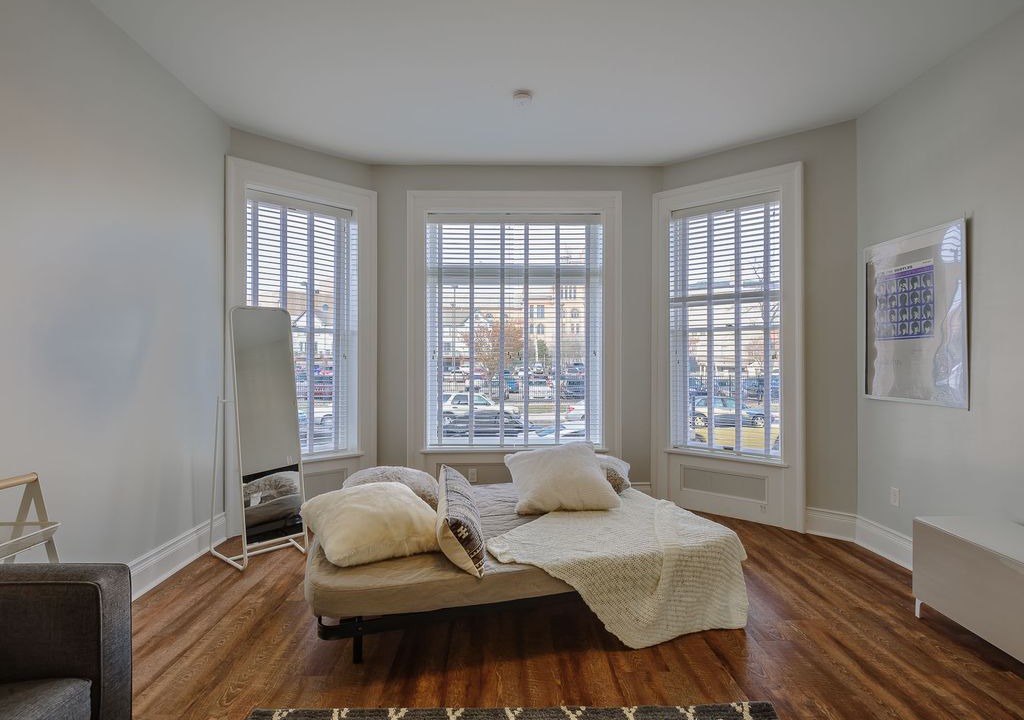 Photo of Livingroom in Midtown