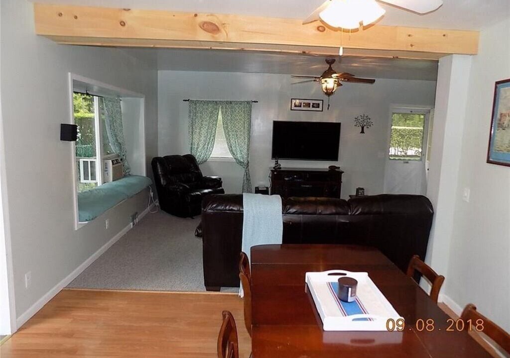 Photo of Livingroom in Geneseo