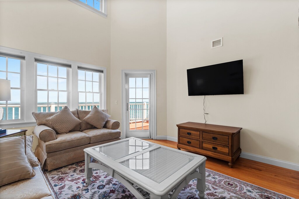 Photo of Livingroom in Falmouth Heights