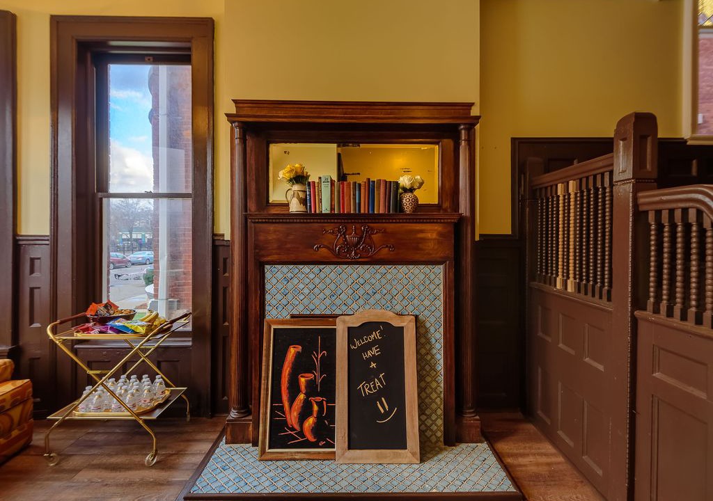 Photo of Livingroom in Midtown