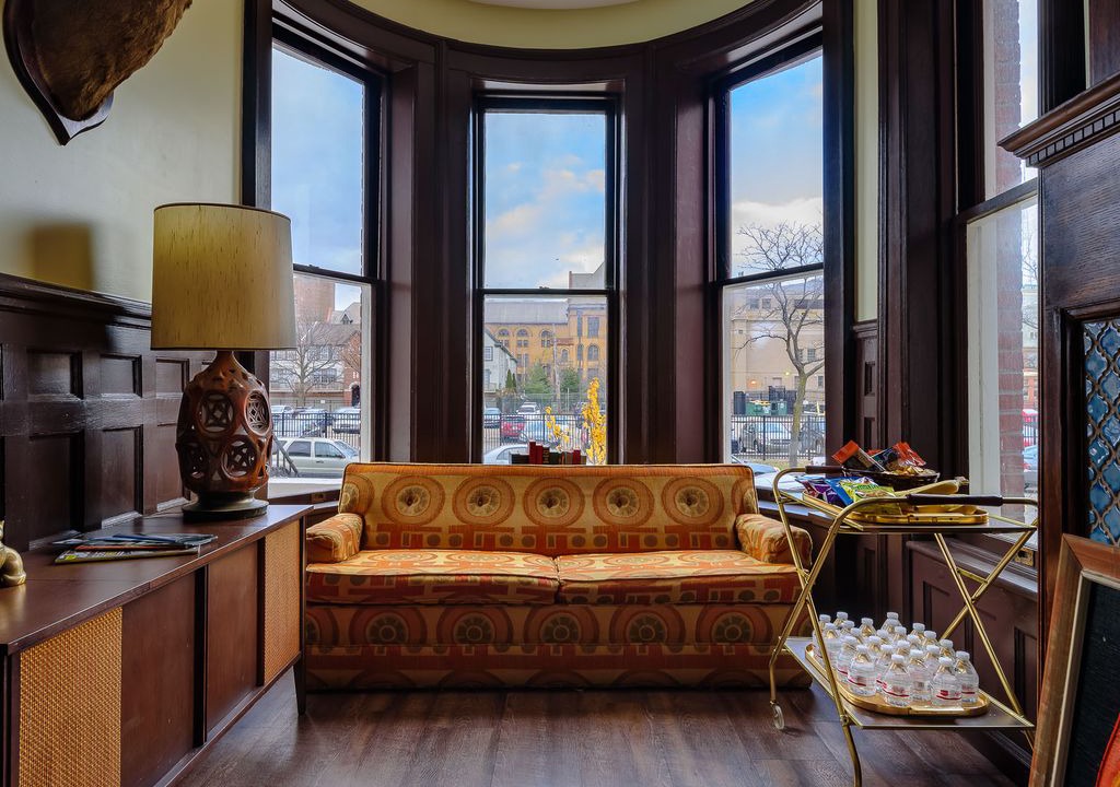Photo of Livingroom in Midtown