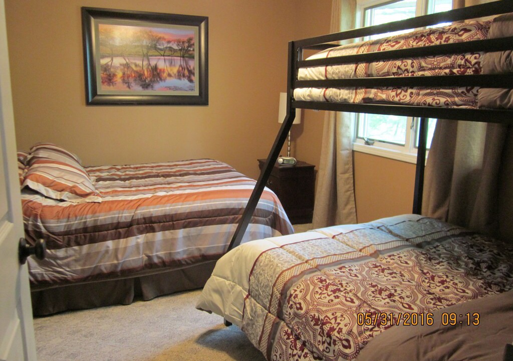 Photo of Bedroom in Lake Arrowhead