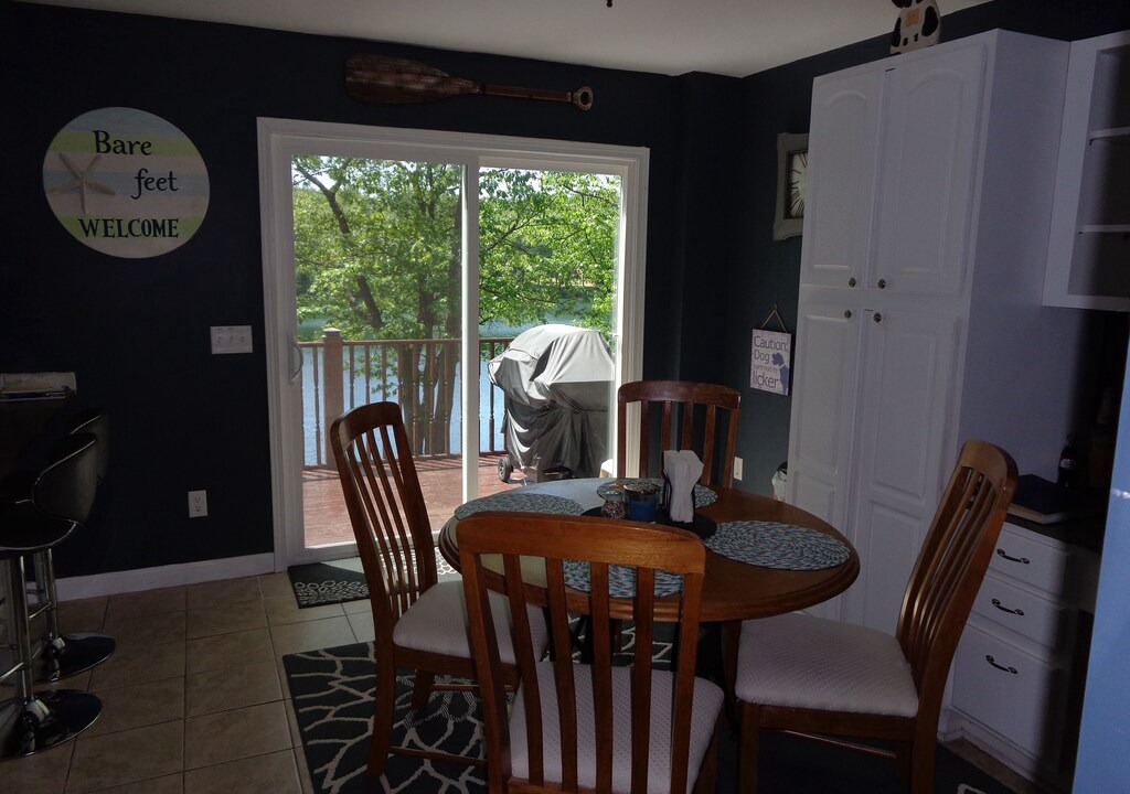 Photo of Livingroom in Lake Arrowhead