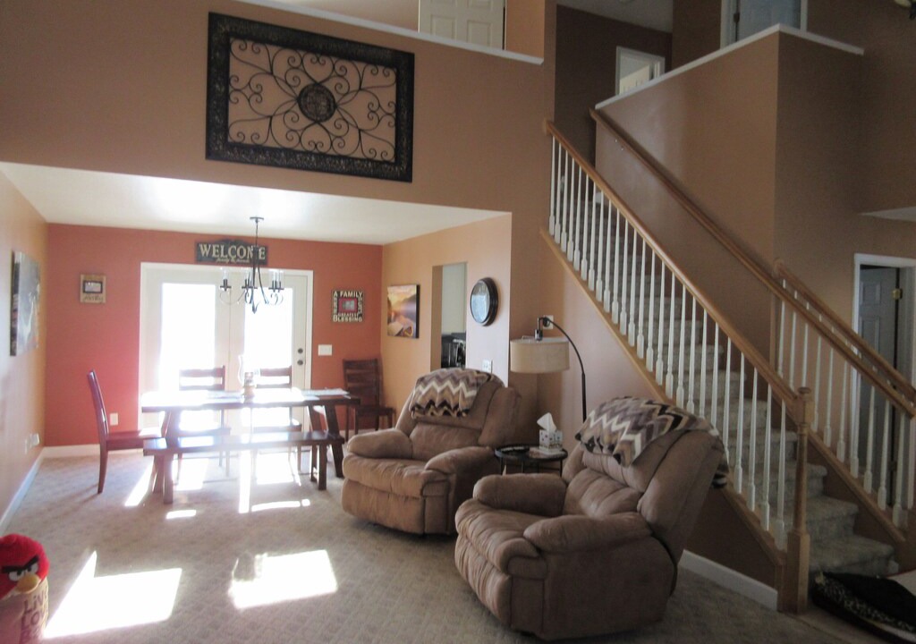 Photo of Livingroom in Lake Arrowhead
