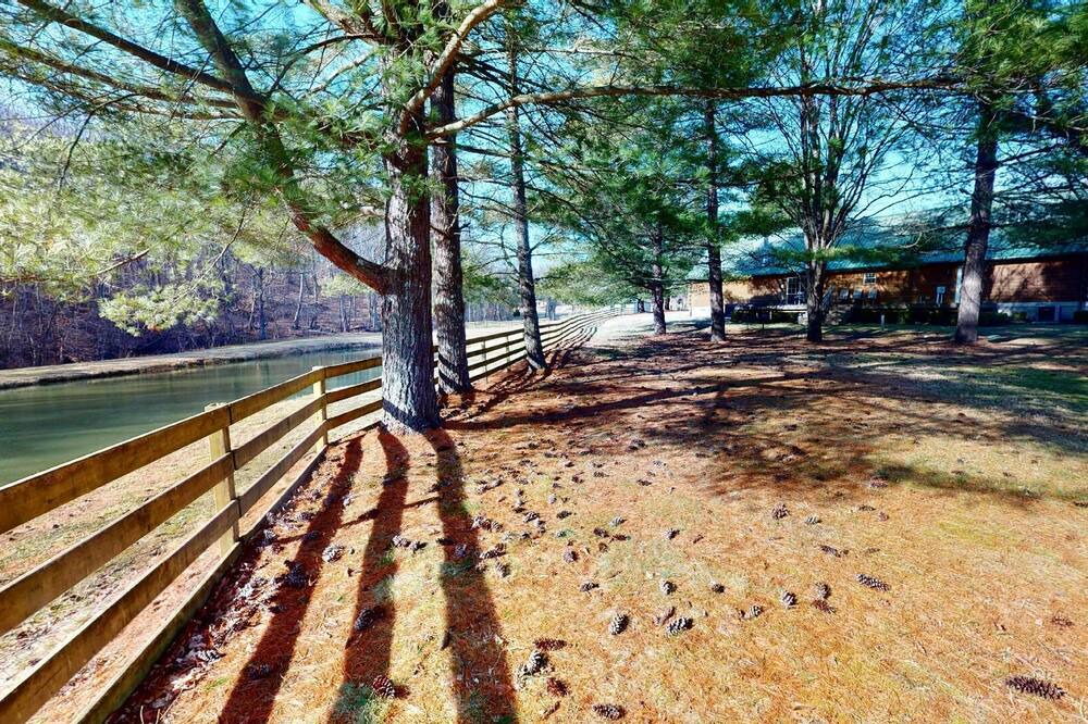 Photo of Outdoor in Laurelville