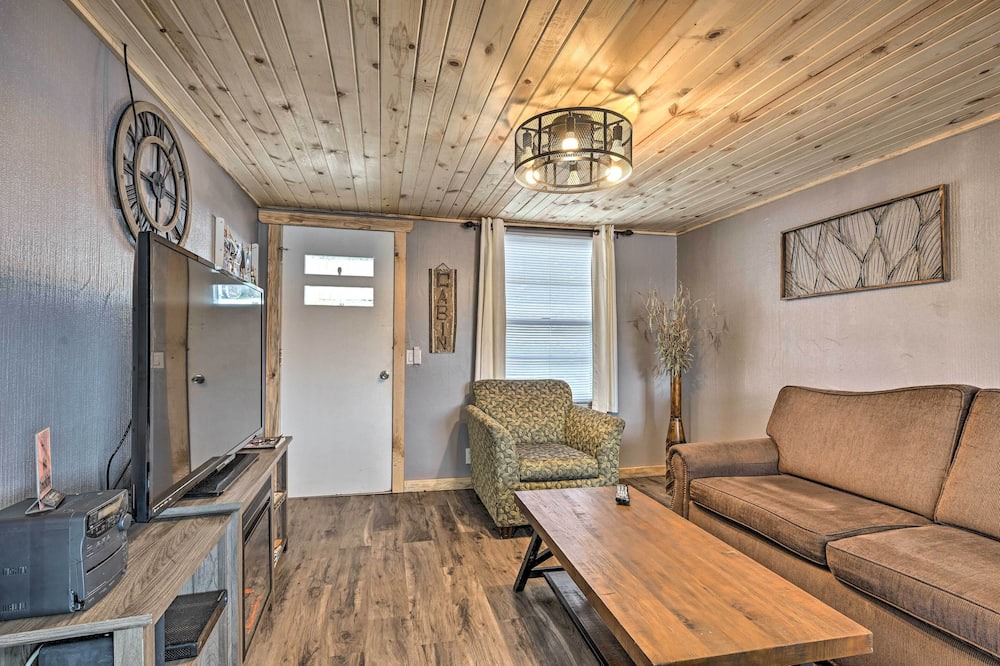 Photo of Livingroom in Friendship