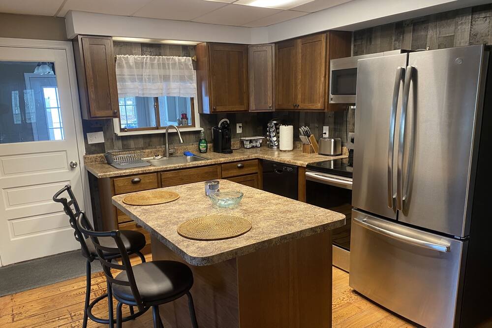 Photo of Kitchen in Higgins Lake