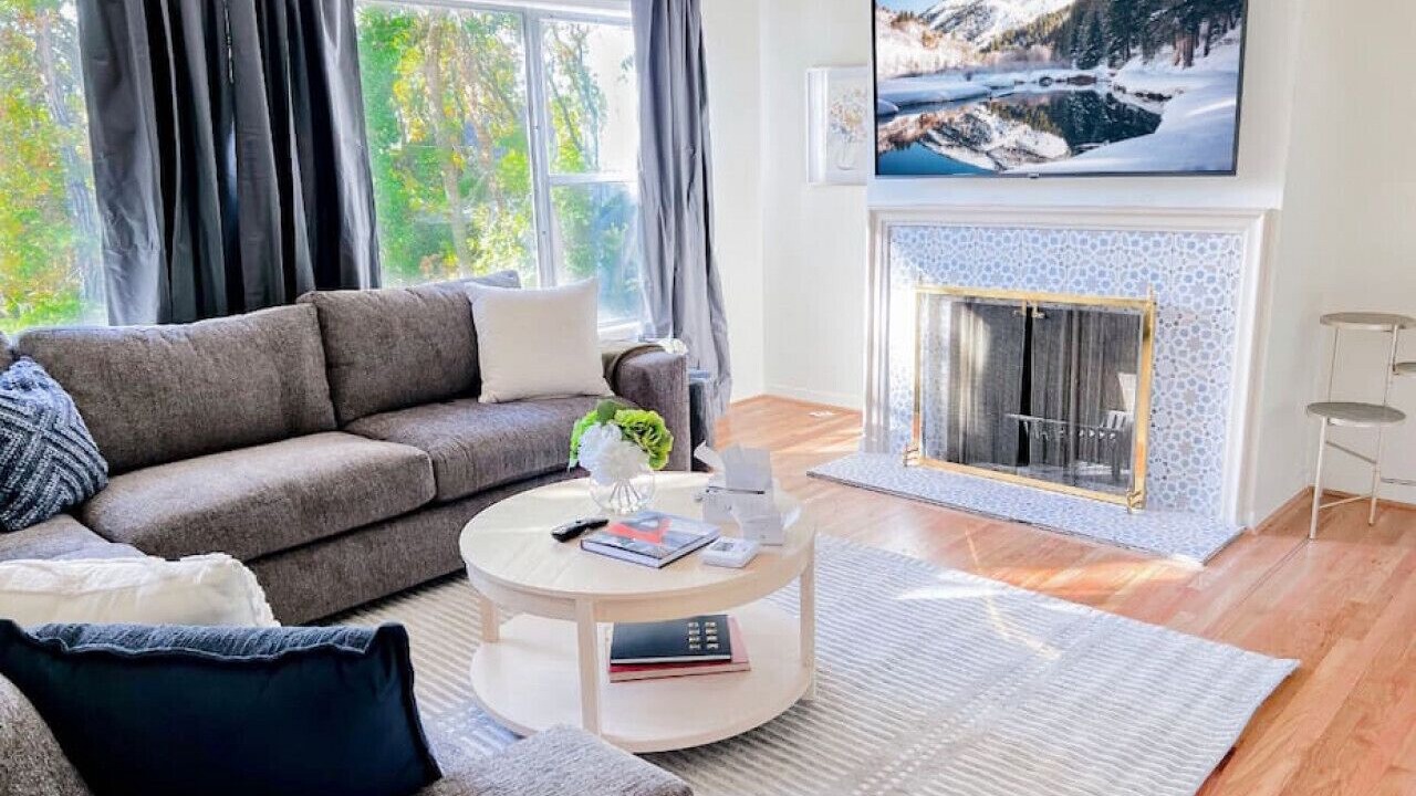 Photo of Livingroom in Ogden