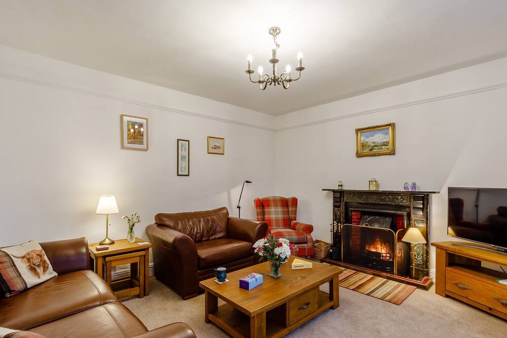 Photo of Livingroom in Ford