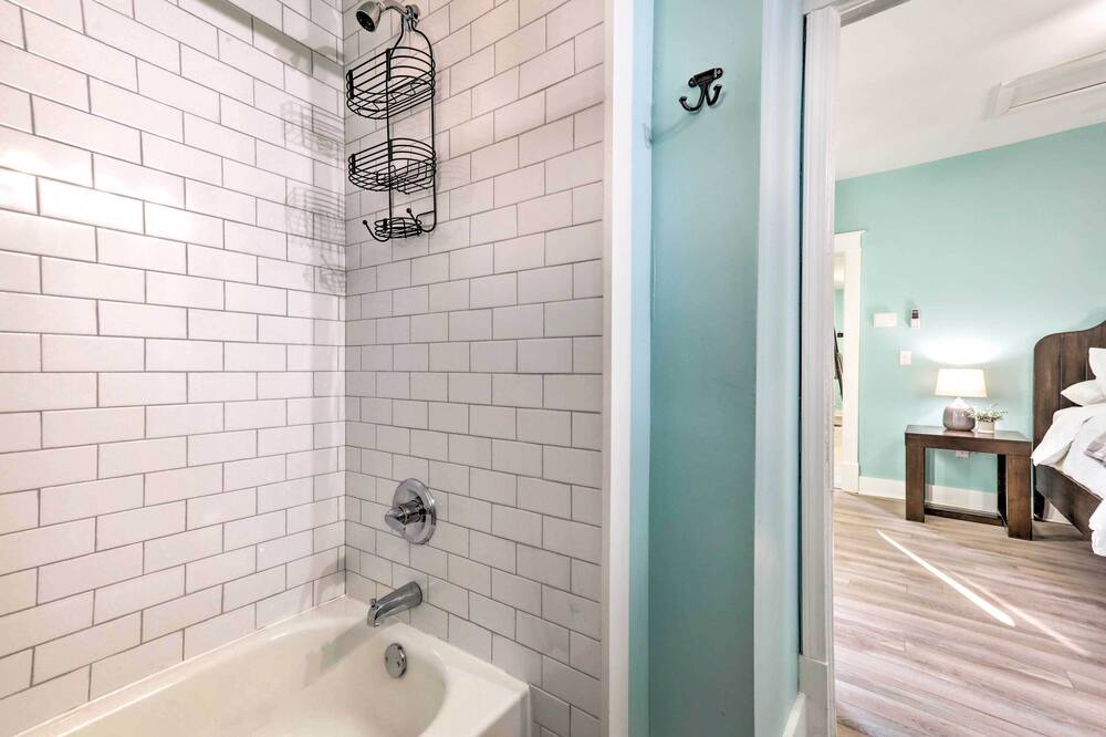 Photo of Bathroom in Taylor Berry