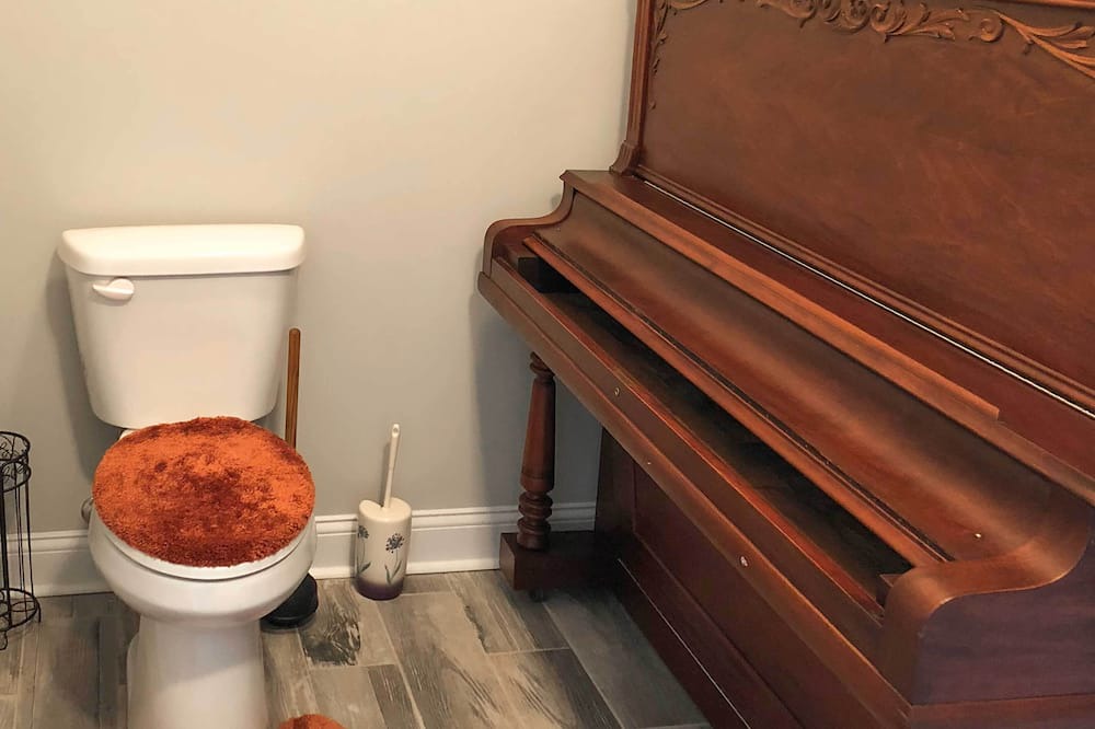 Photo of Bathroom in Coopertown