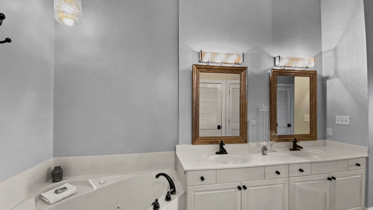 Photo of Bathroom in Seacrest Beach