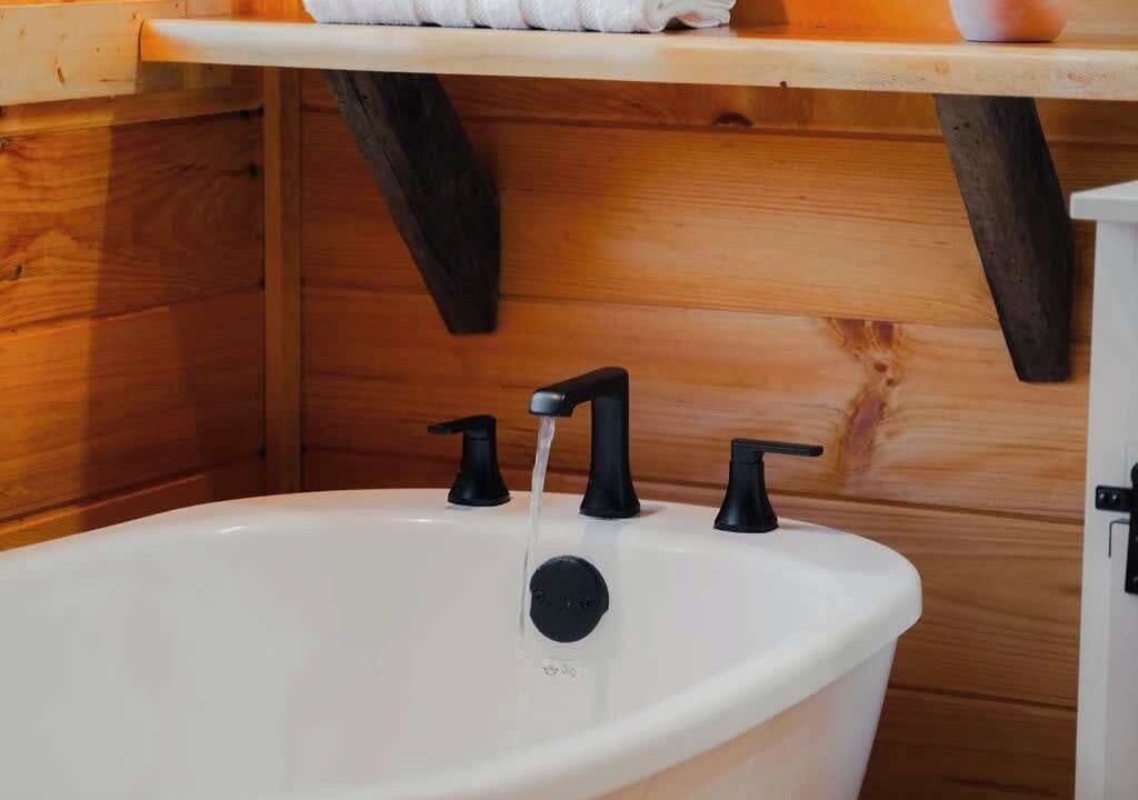 Photo of Bathroom in McArthur
