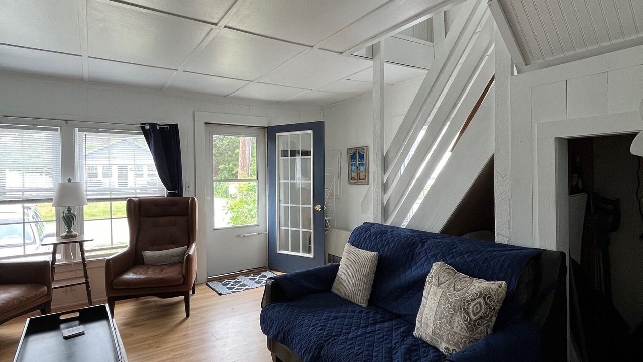 Photo of Livingroom in Higgins Beach