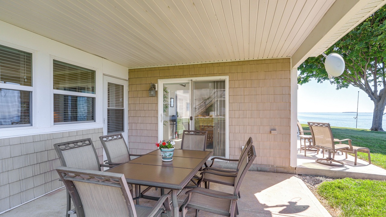 Photo of Patio Balcony in Put-in-Bay