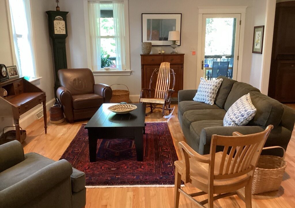 Photo of Livingroom in Centre Hall