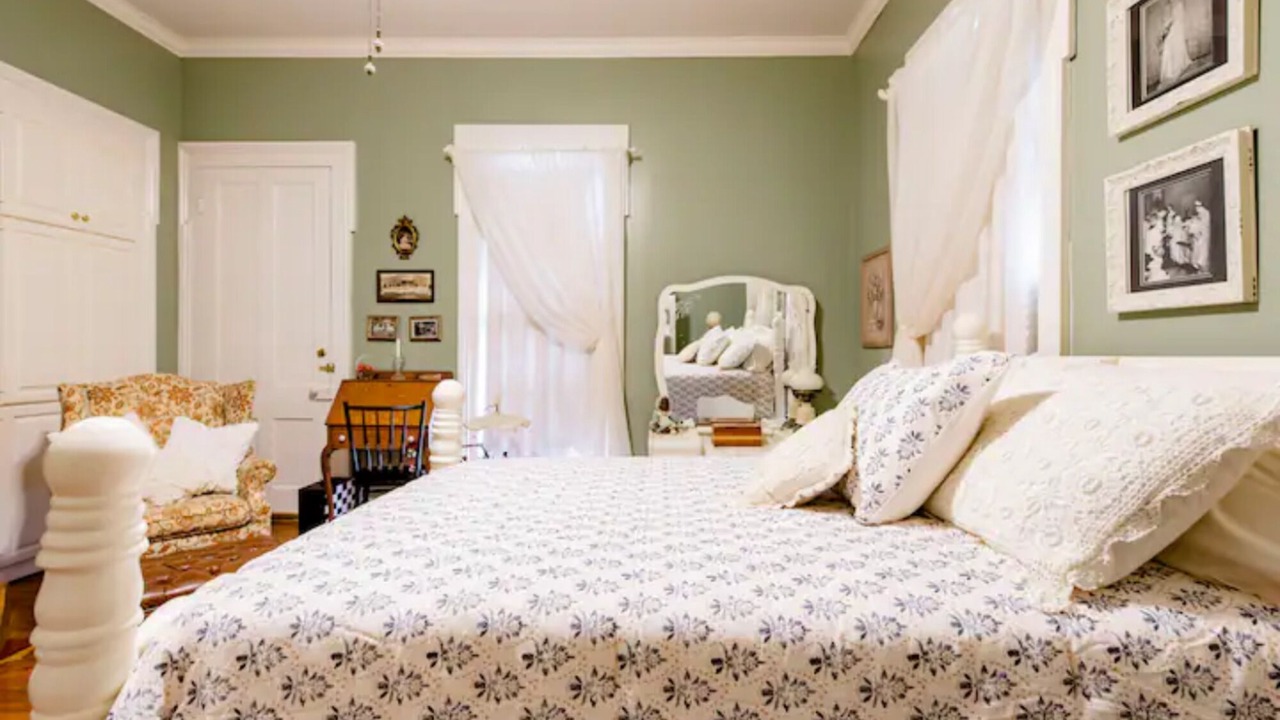 Photo of Bedroom in Finchville