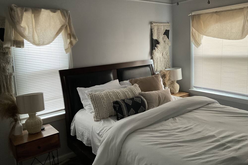 Photo of Bedroom in Detroit
