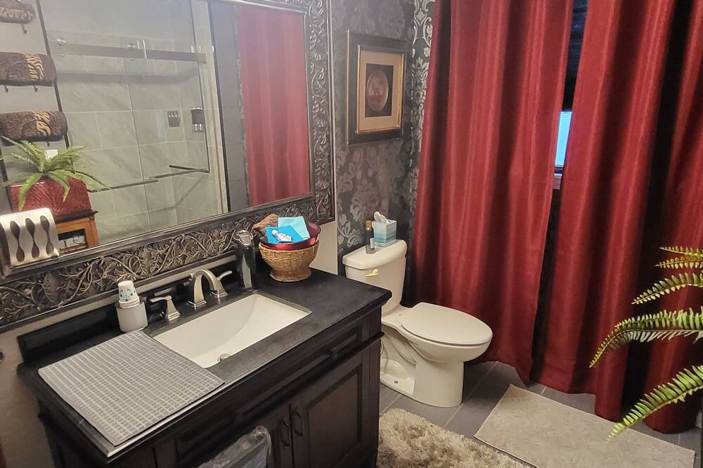 Photo of Bathroom in Ambridge