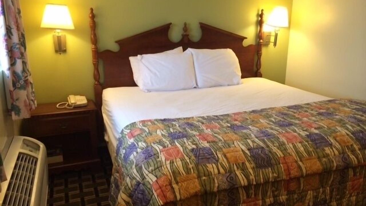 Photo of Bedroom in Williamsville