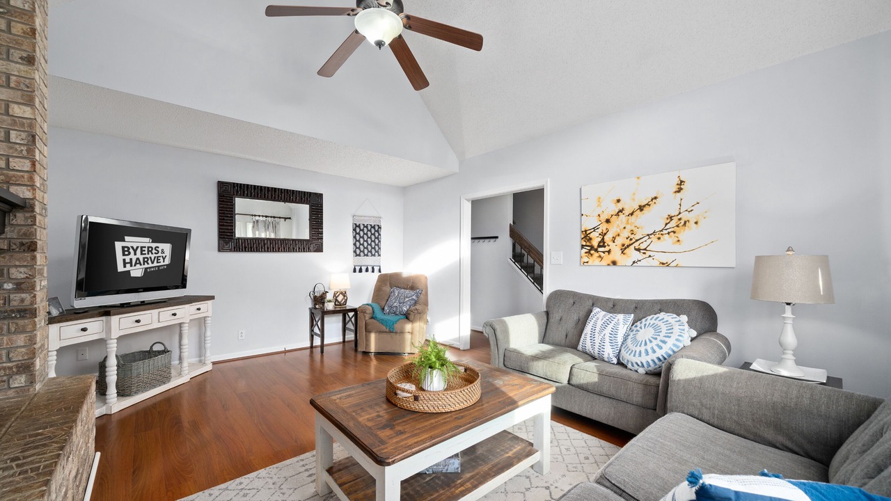 Photo of Livingroom in Clarksville