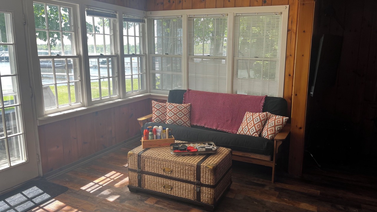 Photo of Livingroom in Duck Lake