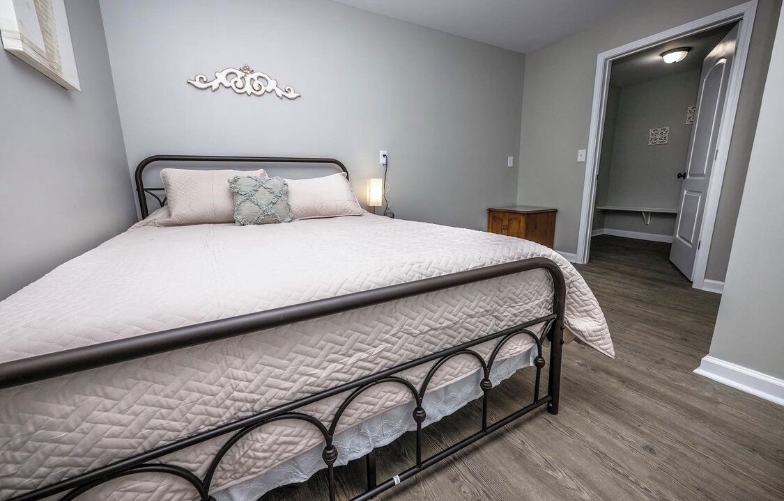 Photo of Bedroom in Clay City