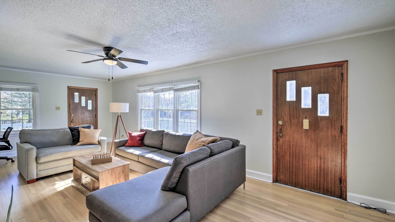 Photo of Livingroom in Welch