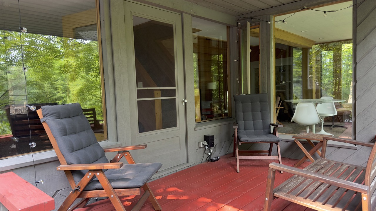 Photo of Patio Balcony in Suttons Bay