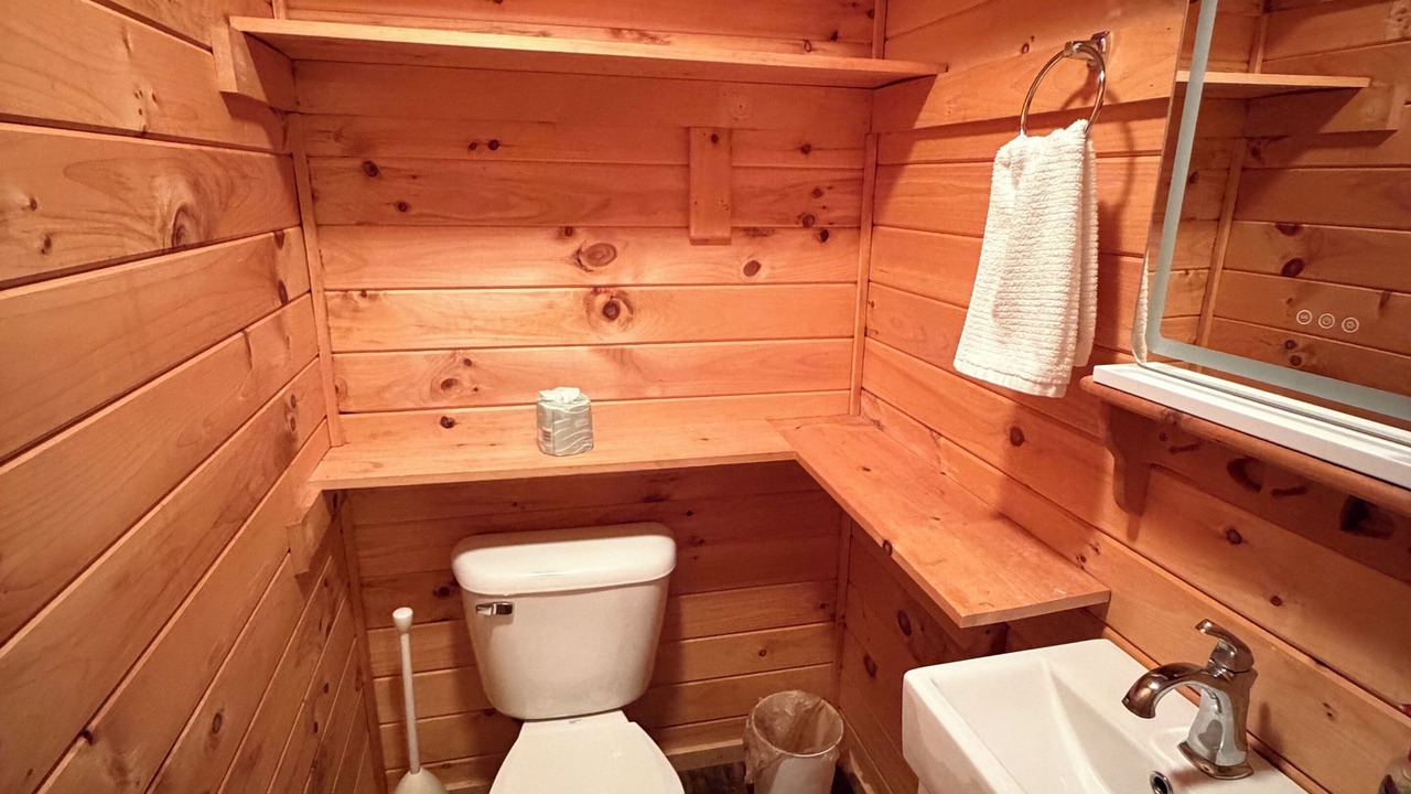 Photo of Bathroom in Reserve