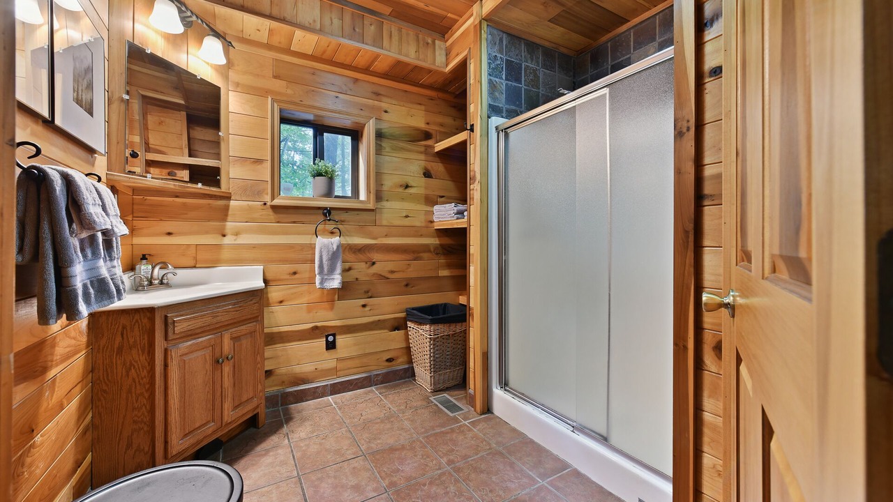Photo of Bathroom in Laurelville