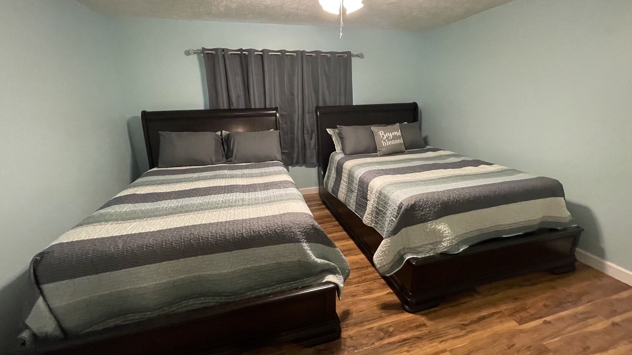 Photo of Bedroom in Delbarton