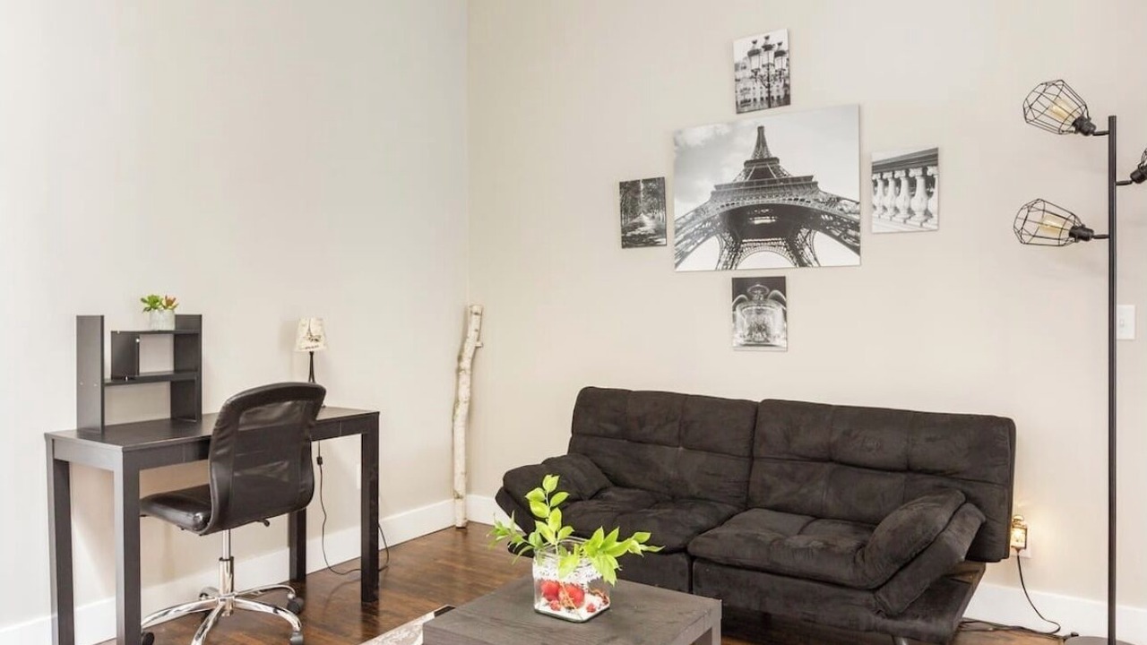 Photo of Livingroom in Whittier