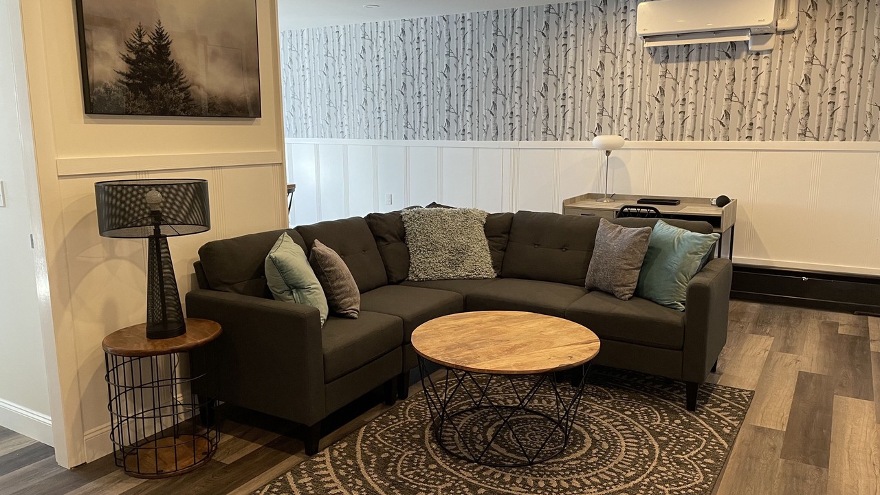 Photo of Livingroom in Ellsworth