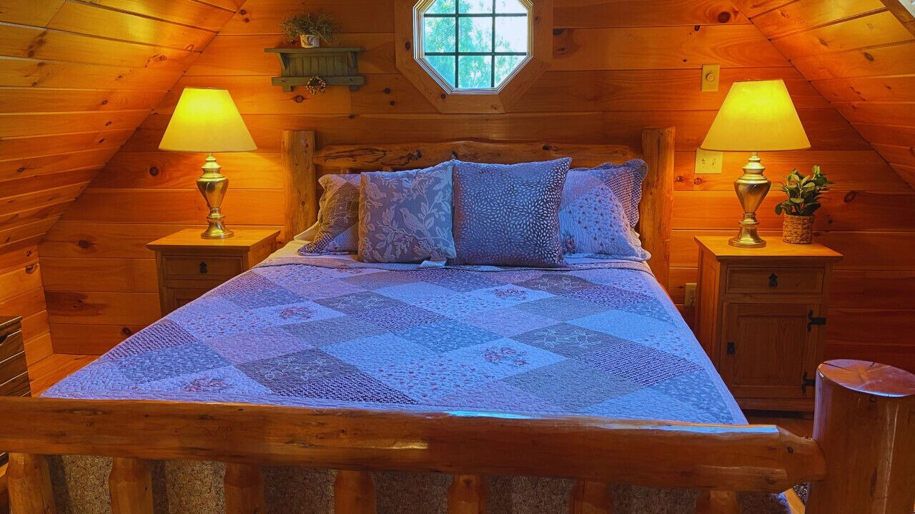 Photo of Bedroom in Millersburg