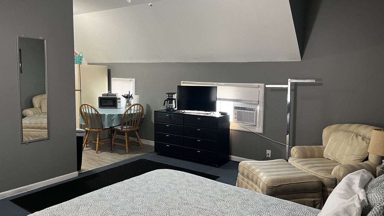 Photo of Bedroom in Flint