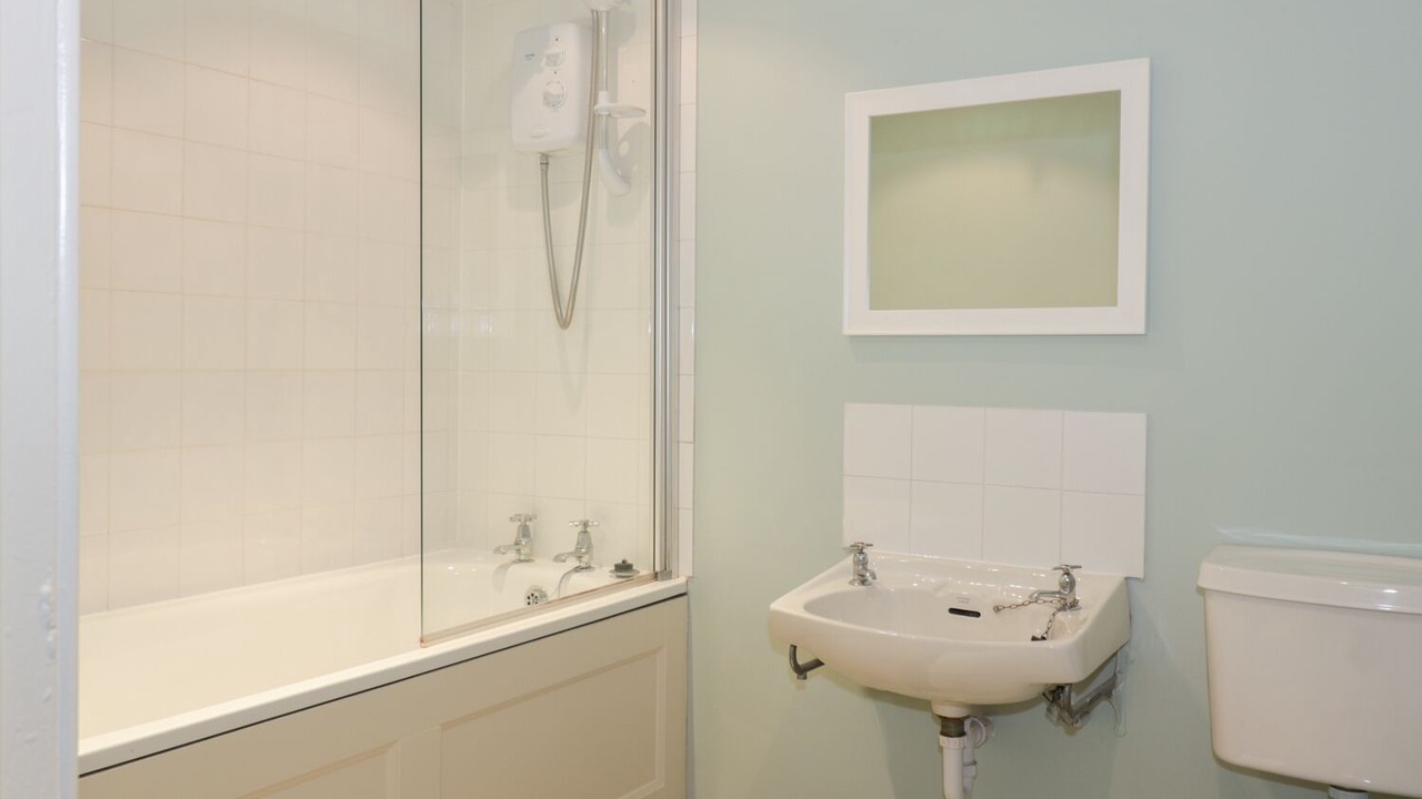 Photo of Bathroom in Ormiston