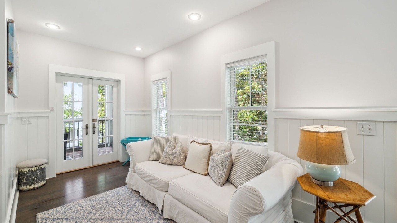 Photo of Livingroom in Forest District