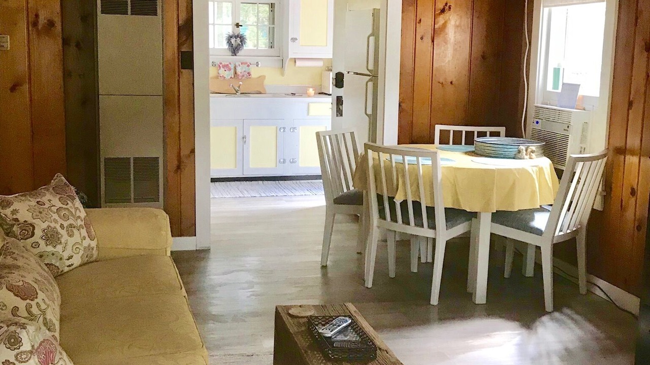 Photo of Livingroom in Higgins Lake