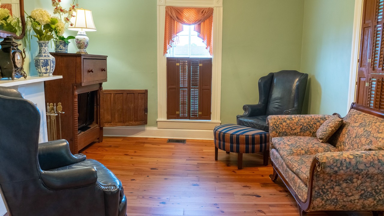 Photo of Livingroom in Bardstown