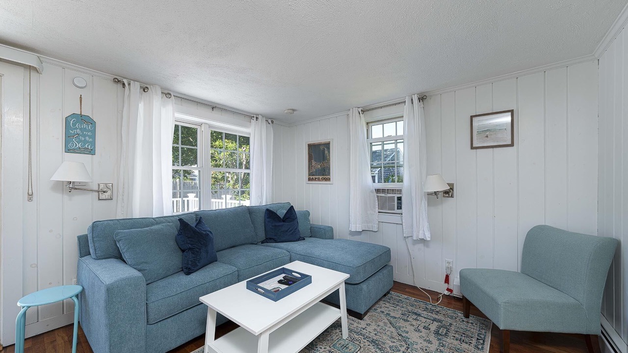 Photo of Livingroom in Hyannis