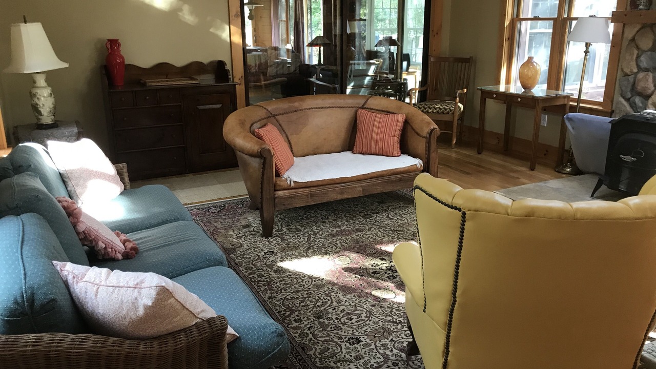 Photo of Bedroom in Lagoon Heights