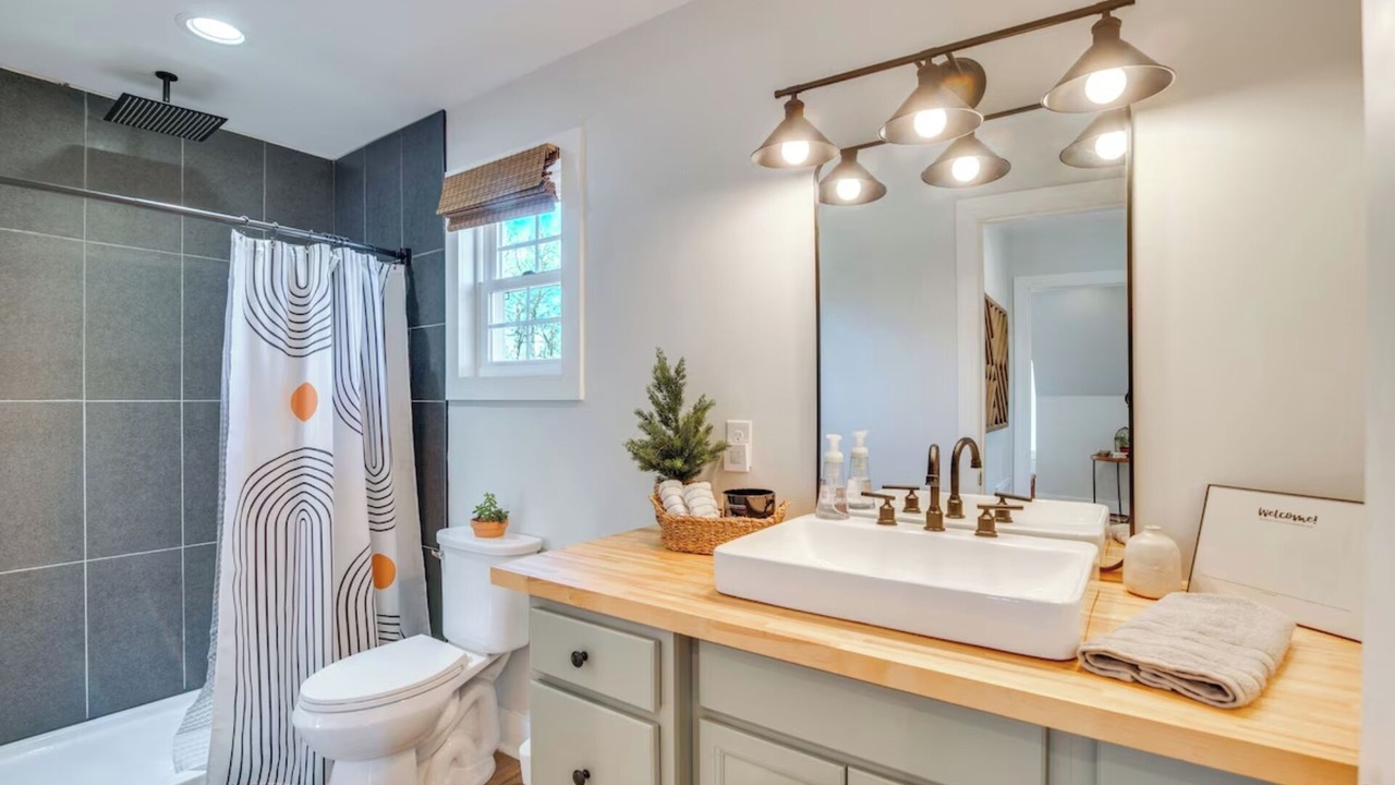 Photo of Bathroom in Springfield