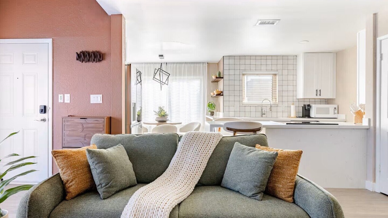 Photo of Livingroom in Scottsdale Estates Six