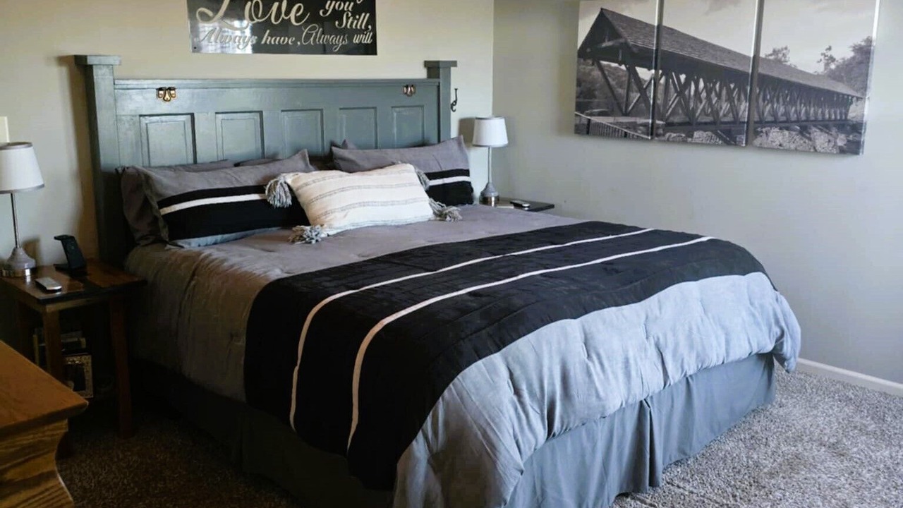 Photo of Bedroom in Peculiar