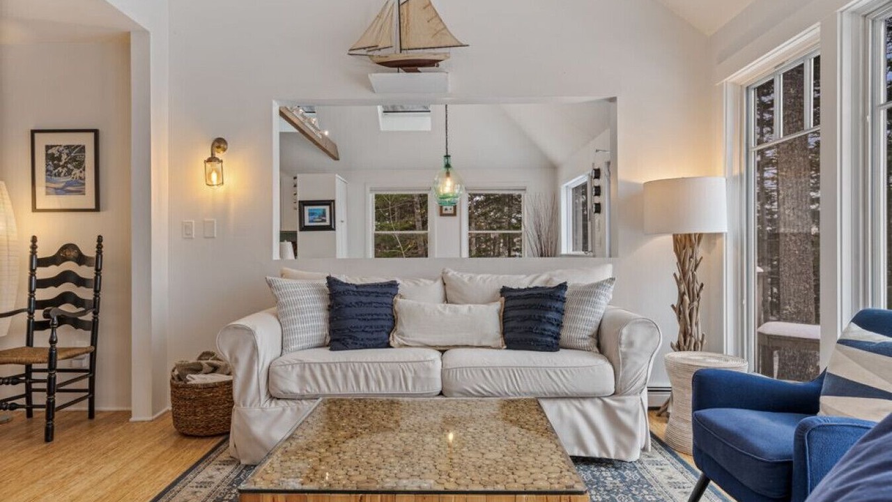 Photo of Livingroom in West Bath