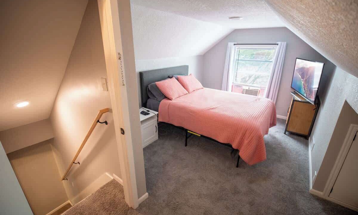 Photo of Bedroom in Rosedale