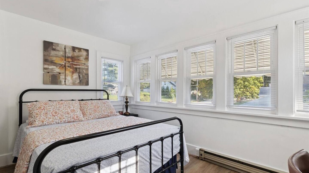 Photo of Bedroom in John Ball Park