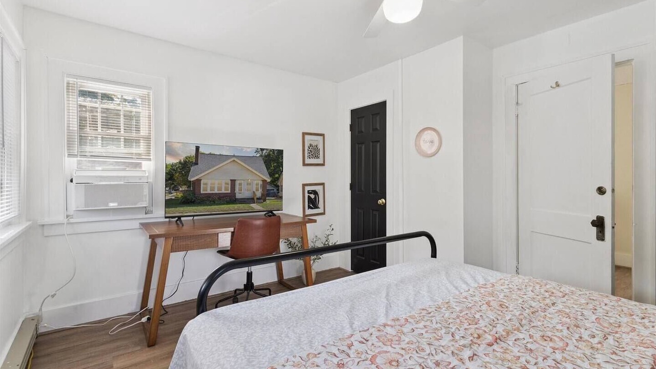 Photo of Bedroom in John Ball Park