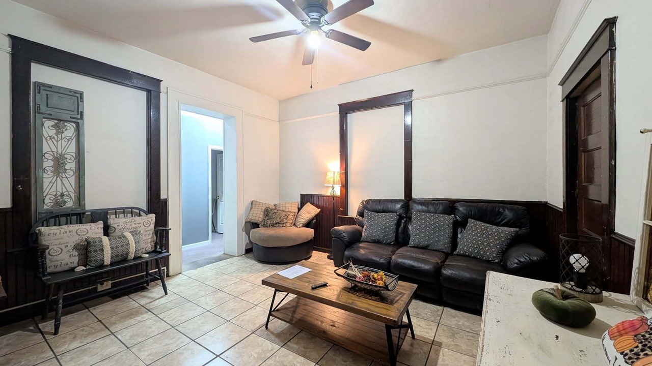 Photo of Livingroom in Clintwood